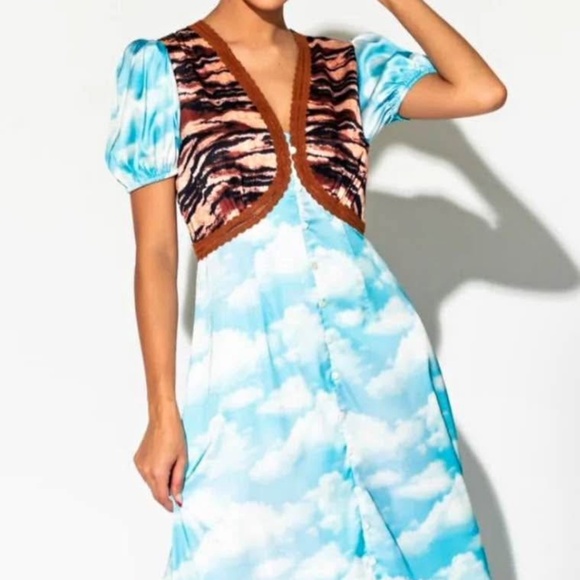 Dressed in Lala Cloud dress M NWT - Picture 1 of 4